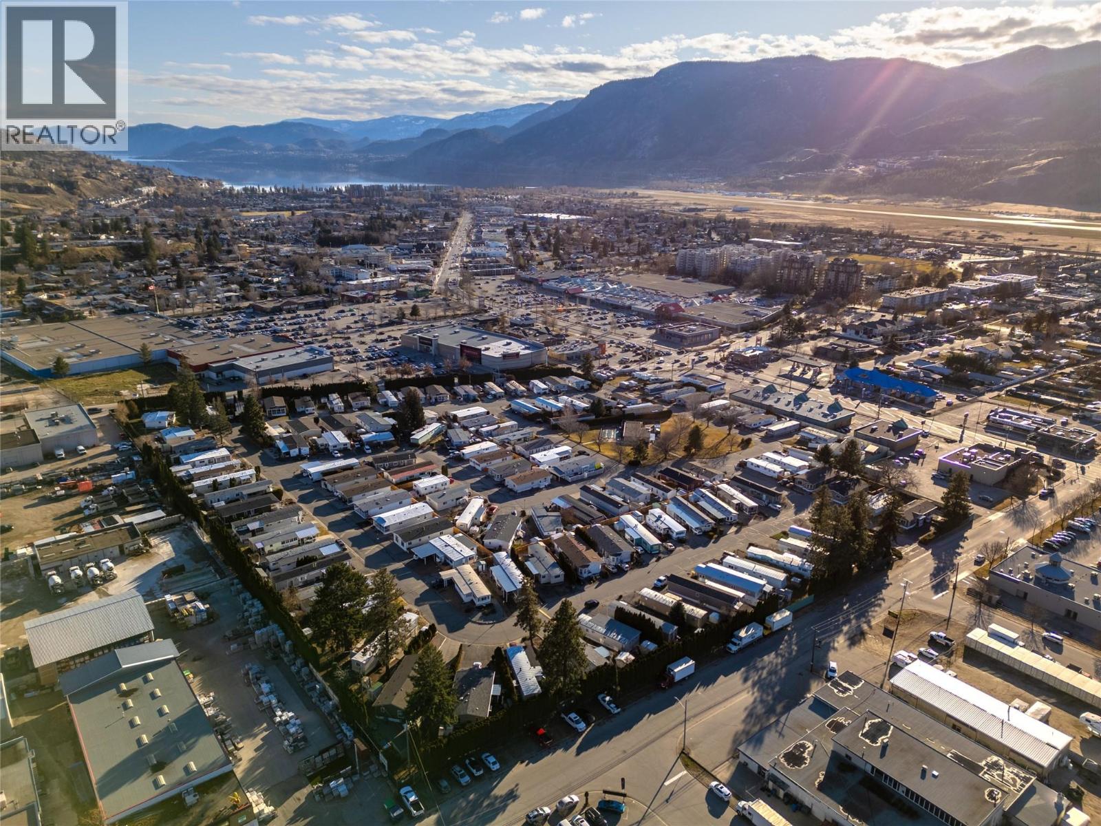 98 OKANAGAN Avenue E, Penticton