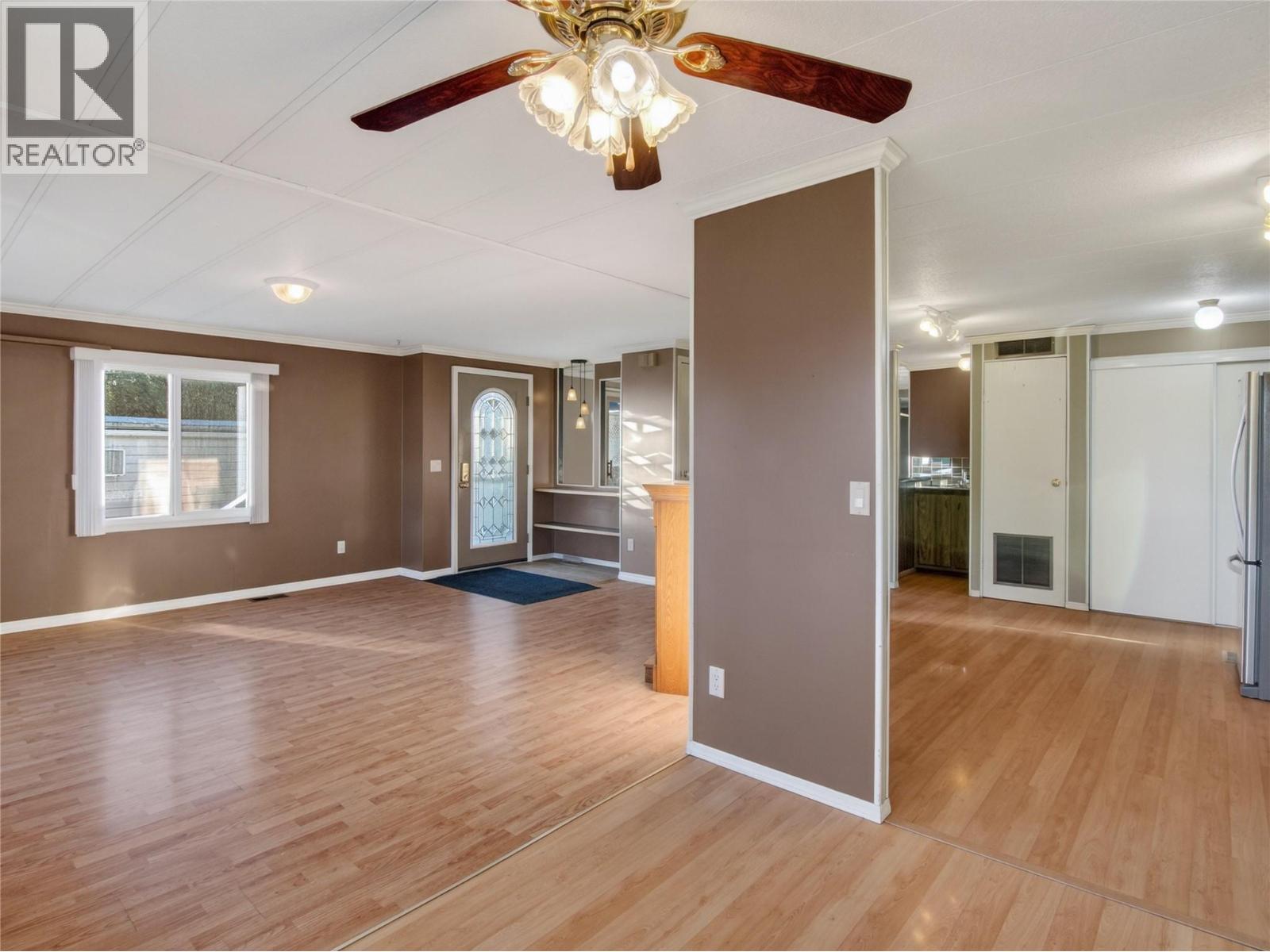 98 OKANAGAN Avenue E, Penticton