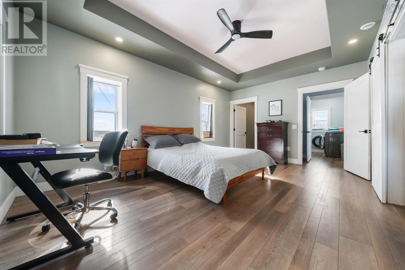 Property 20 of 49 of 136 Thompson Drive