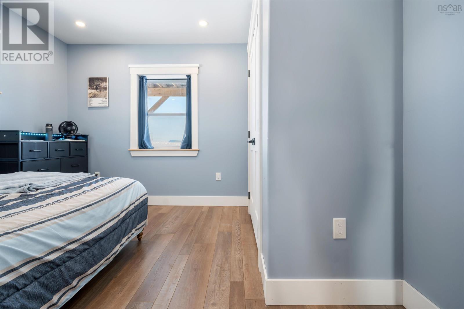 Property 29 of 49 of 136 Thompson Drive