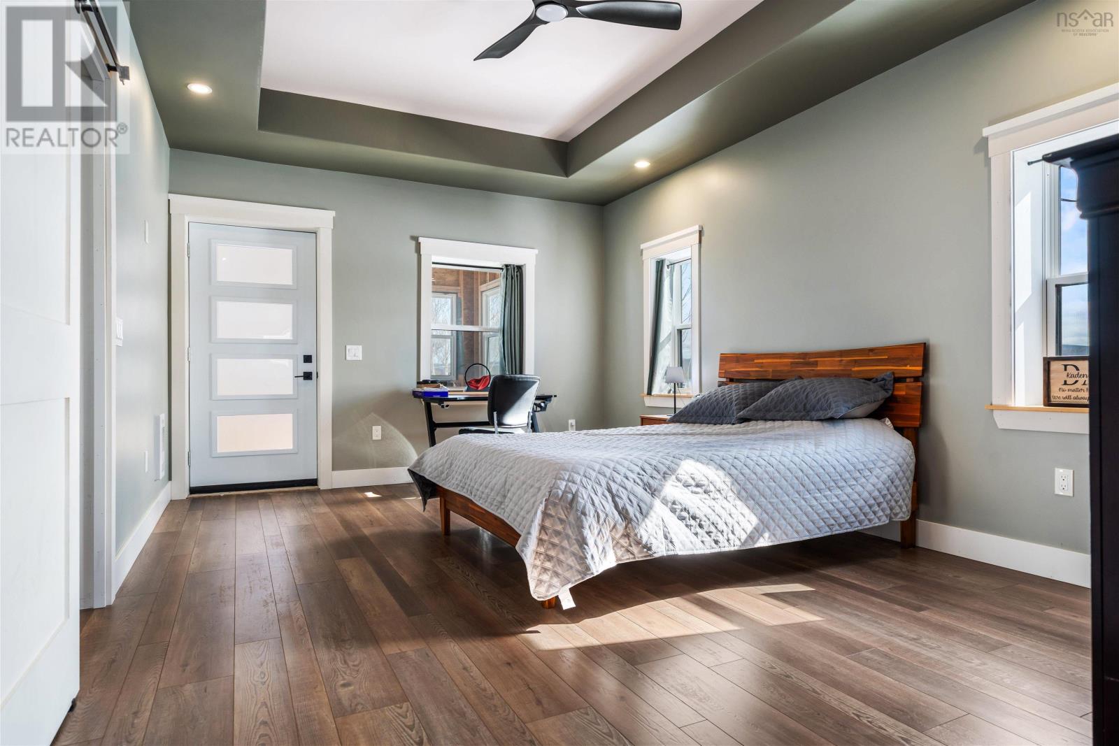 Property 16 of 49 of 136 Thompson Drive