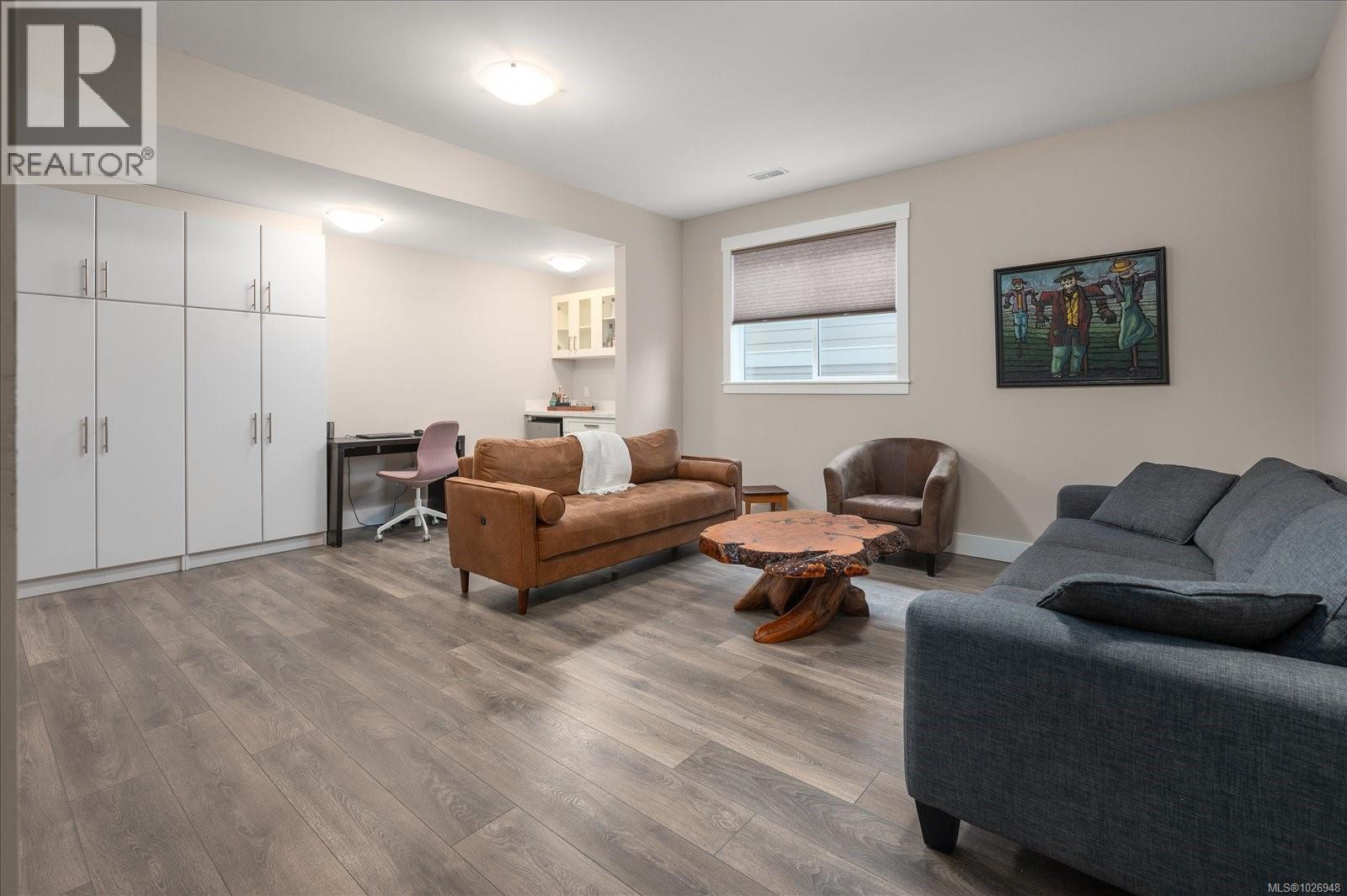 1335 LANGARA DR - 39