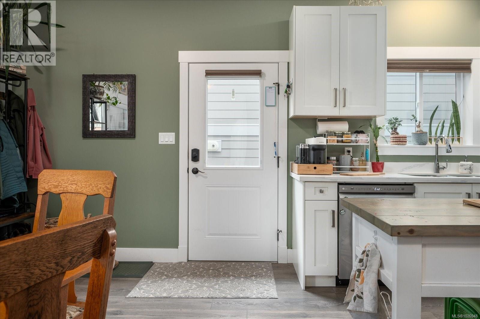 1335 LANGARA DR - 46