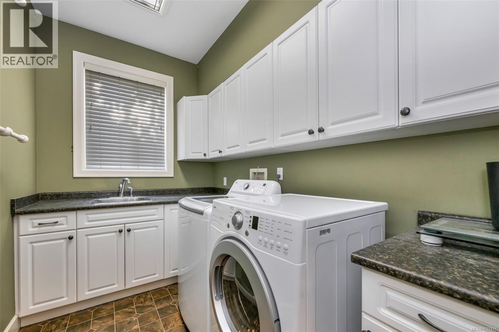  2180 Harrow Gate, Langford