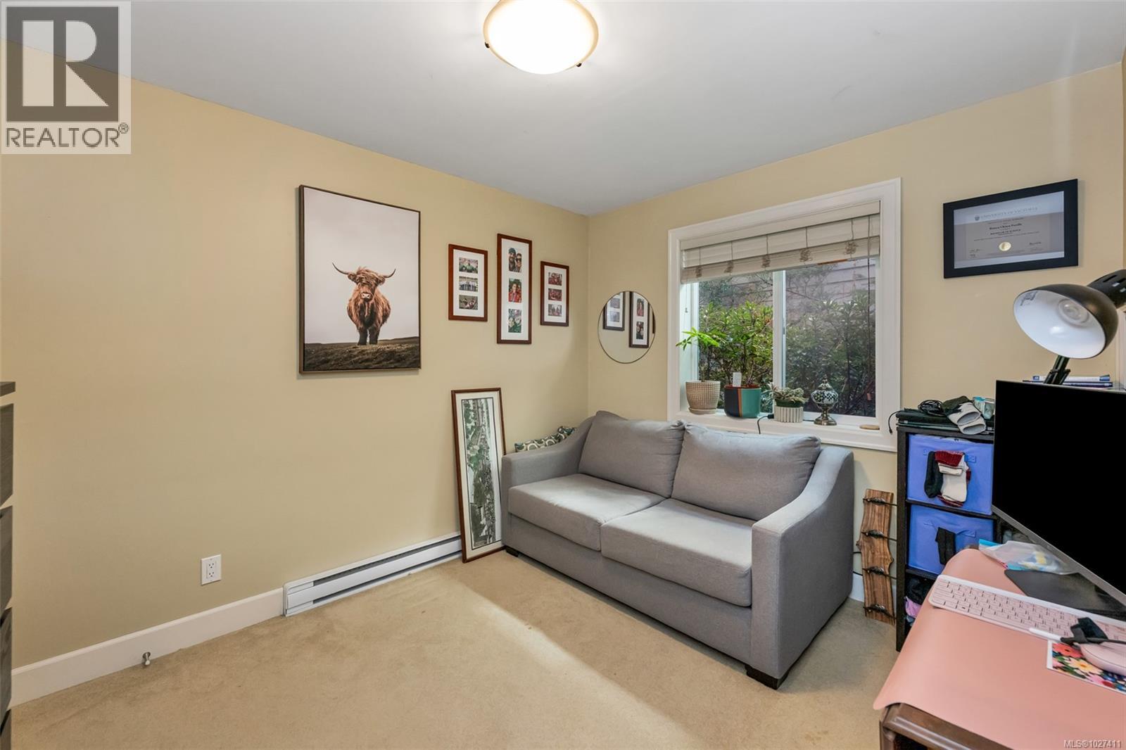  2180 Harrow Gate, Langford