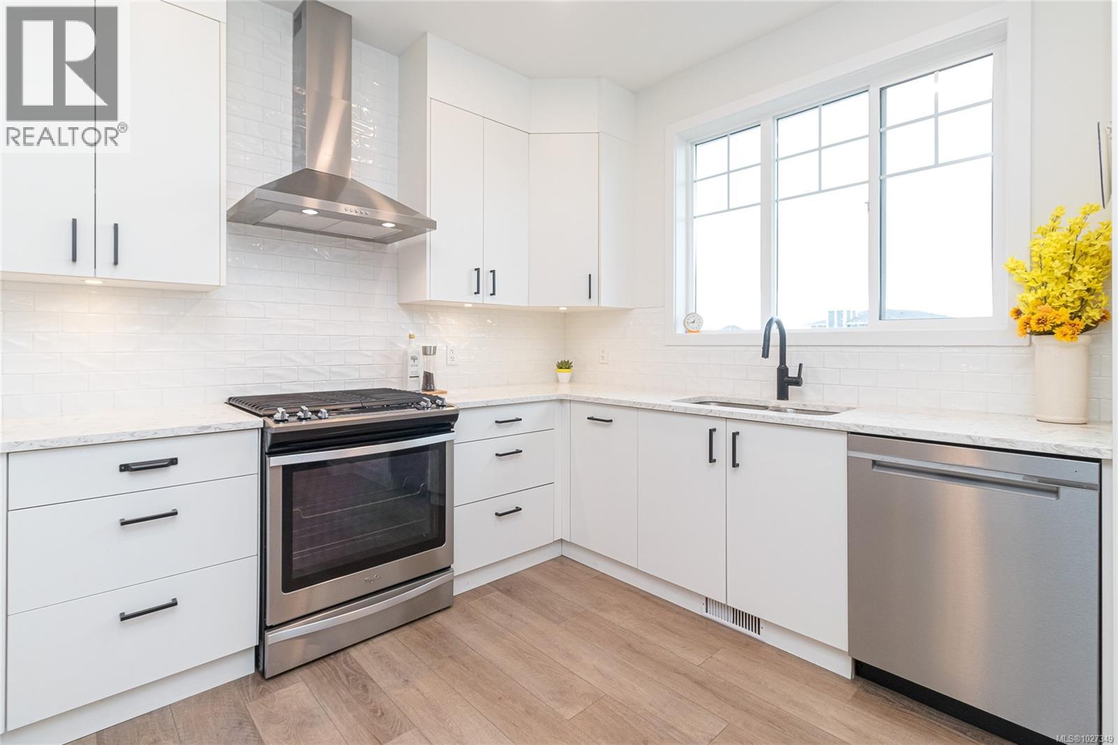 228 Caspian Dr - 14