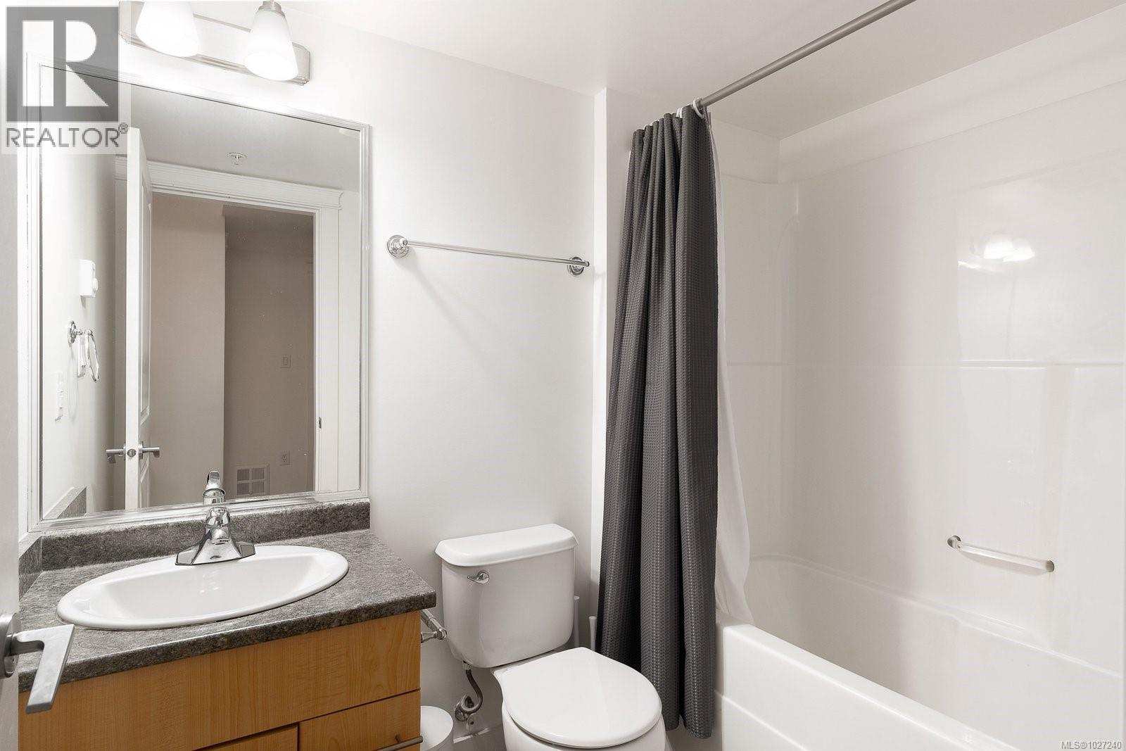 204 1405 Esquimalt Road, Esquimalt