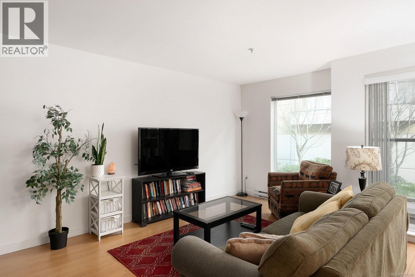 204 1405 Esquimalt Road, Esquimalt