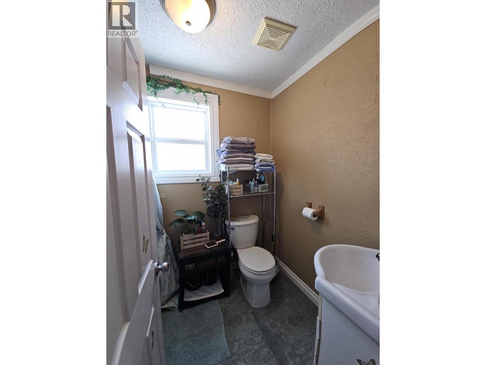 304 100 Avenue, Dawson Creek