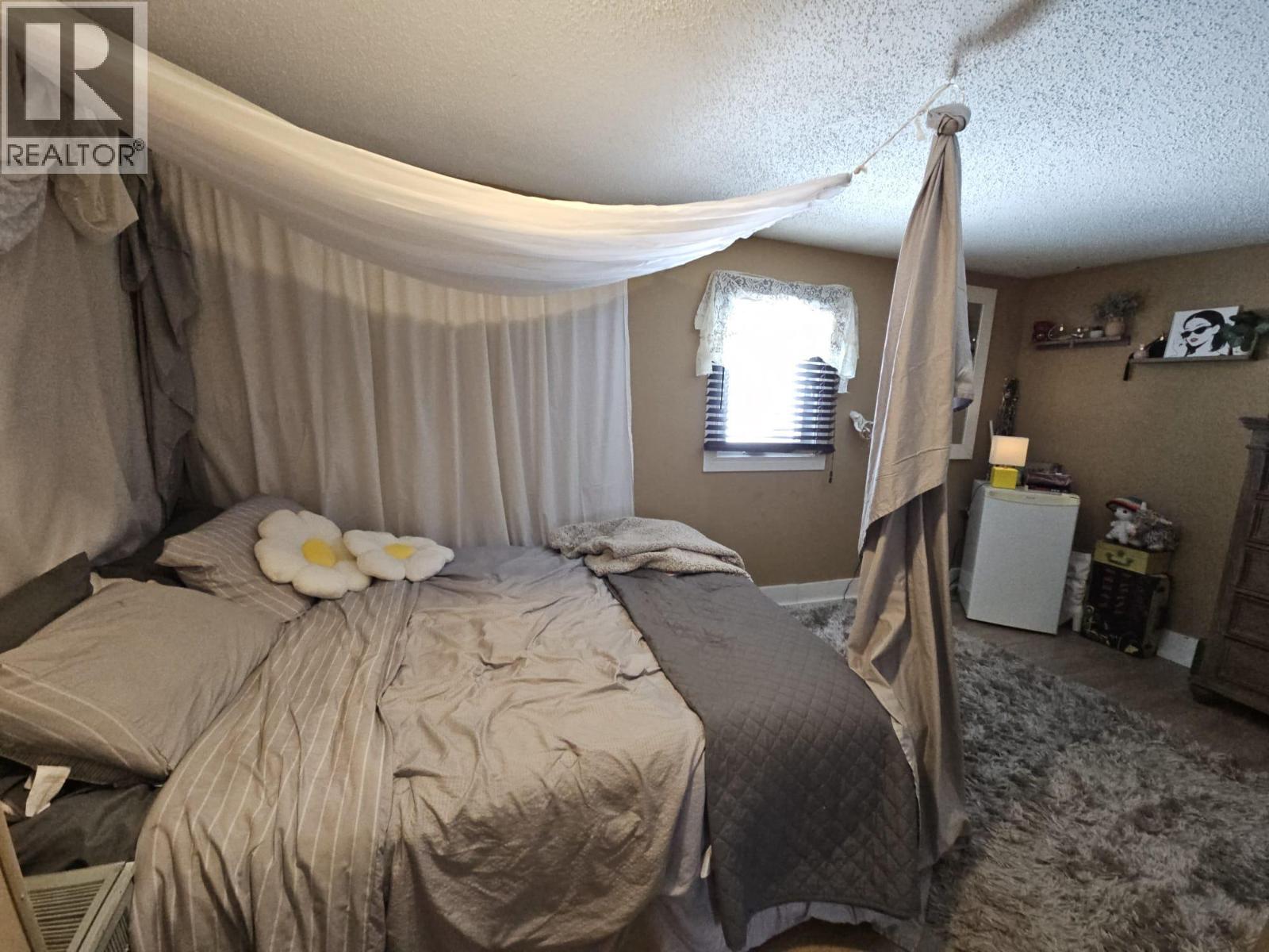 304 100 Avenue, Dawson Creek