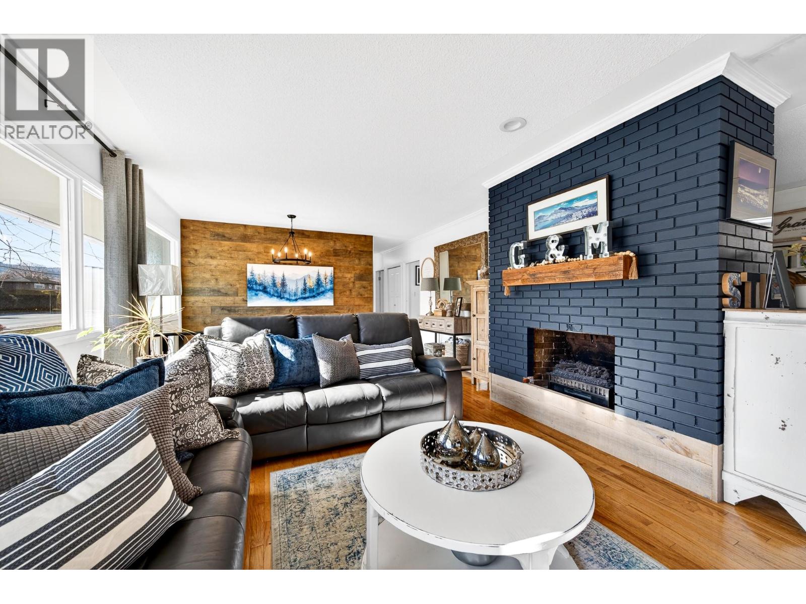1886 VALLEYVIEW Drive - 17