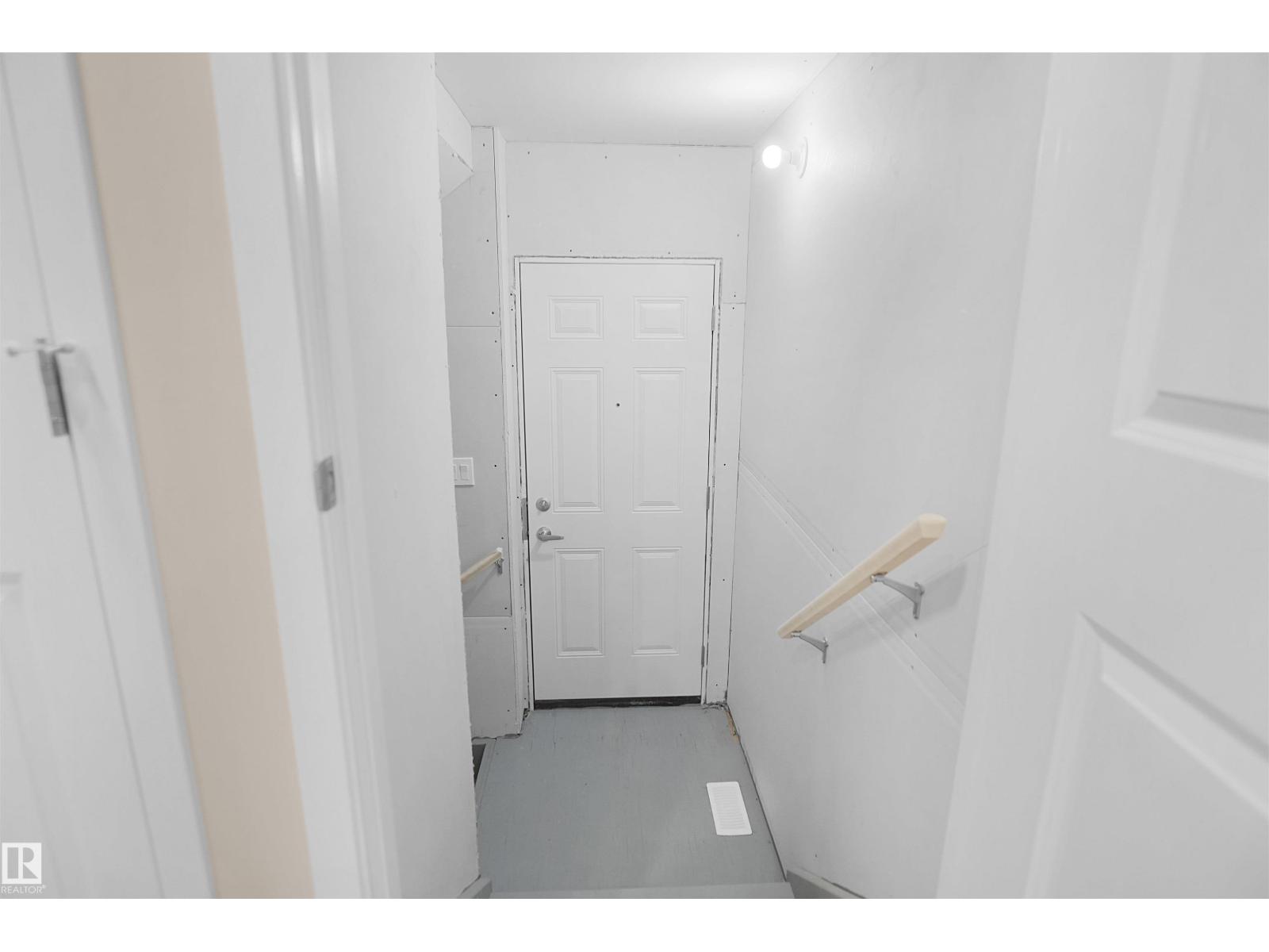 9828 219 ST NW - 26
