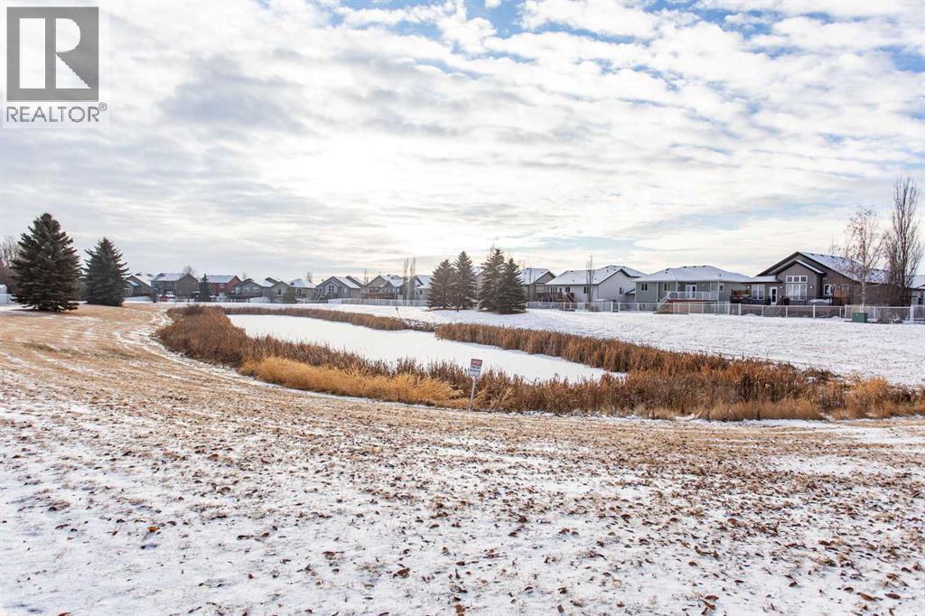 34 Iron Wolf Ridge, Lacombe