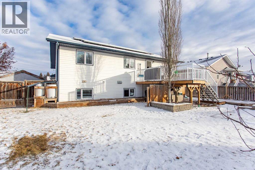 34 Iron Wolf Ridge, Lacombe