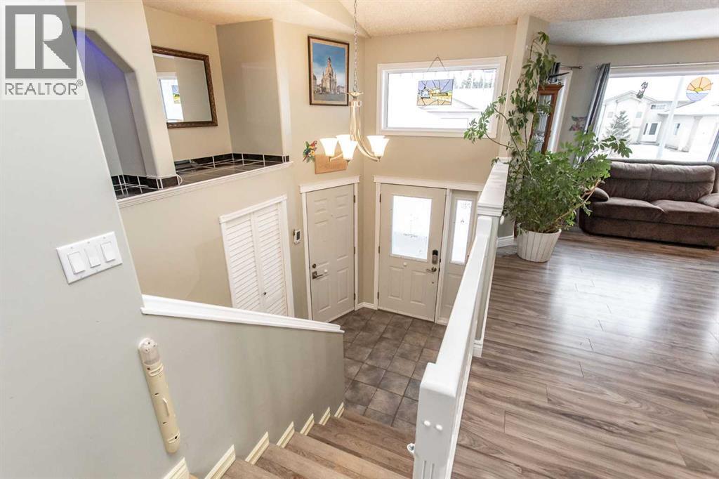 34 Iron Wolf Ridge, Lacombe