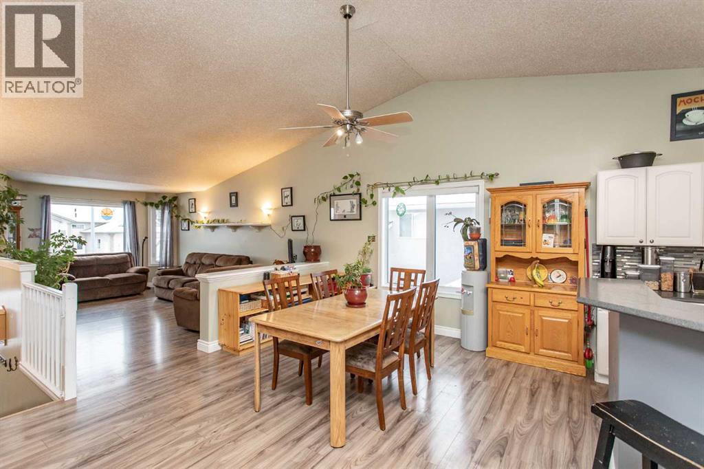 34 Iron Wolf Ridge, Lacombe