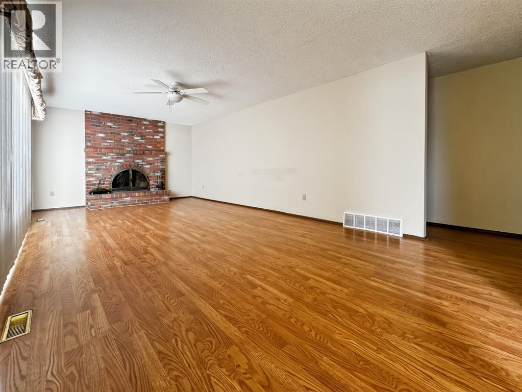 
          4504 45 Street
            <br/>
            <span>Mayerthorpe</span>
            , 
            <span>AB</span>
             <span>T0E1N0</span>
         - Photo 10