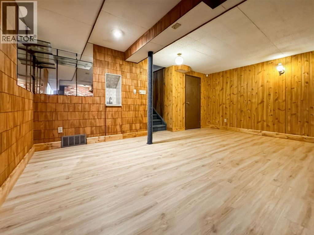 
          4504 45 Street
            <br/>
            <span>Mayerthorpe</span>
            , 
            <span>AB</span>
             <span>T0E1N0</span>
         - Photo 25