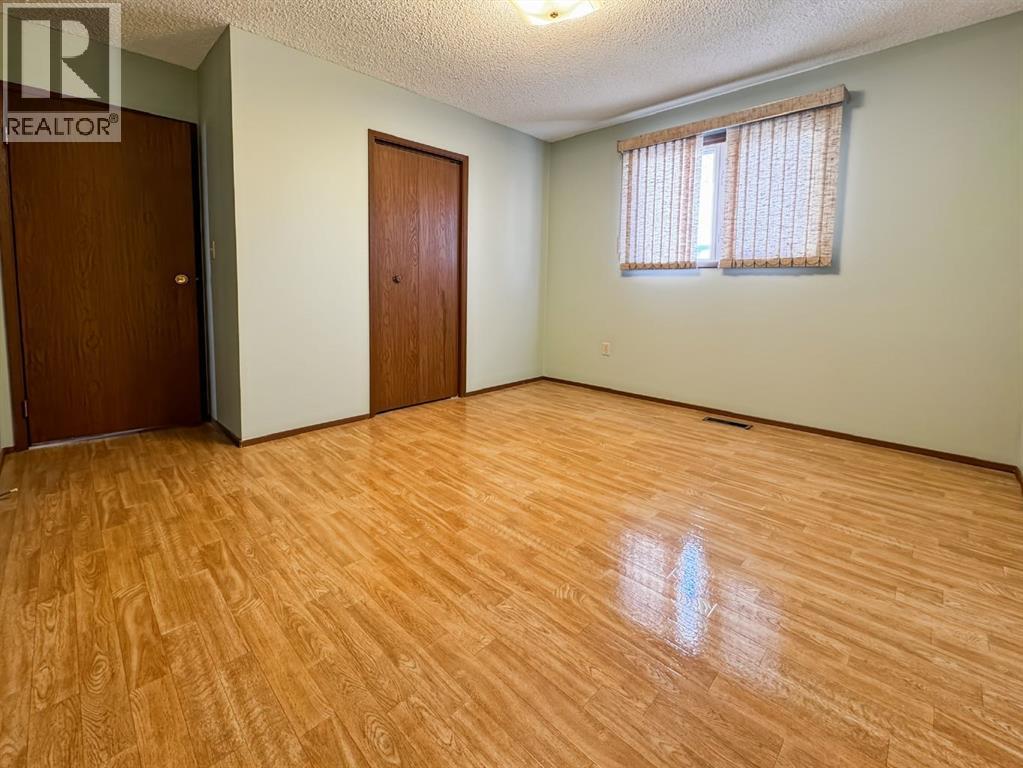 
          4504 45 Street
            <br/>
            <span>Mayerthorpe</span>
            , 
            <span>AB</span>
             <span>T0E1N0</span>
         - Photo 22