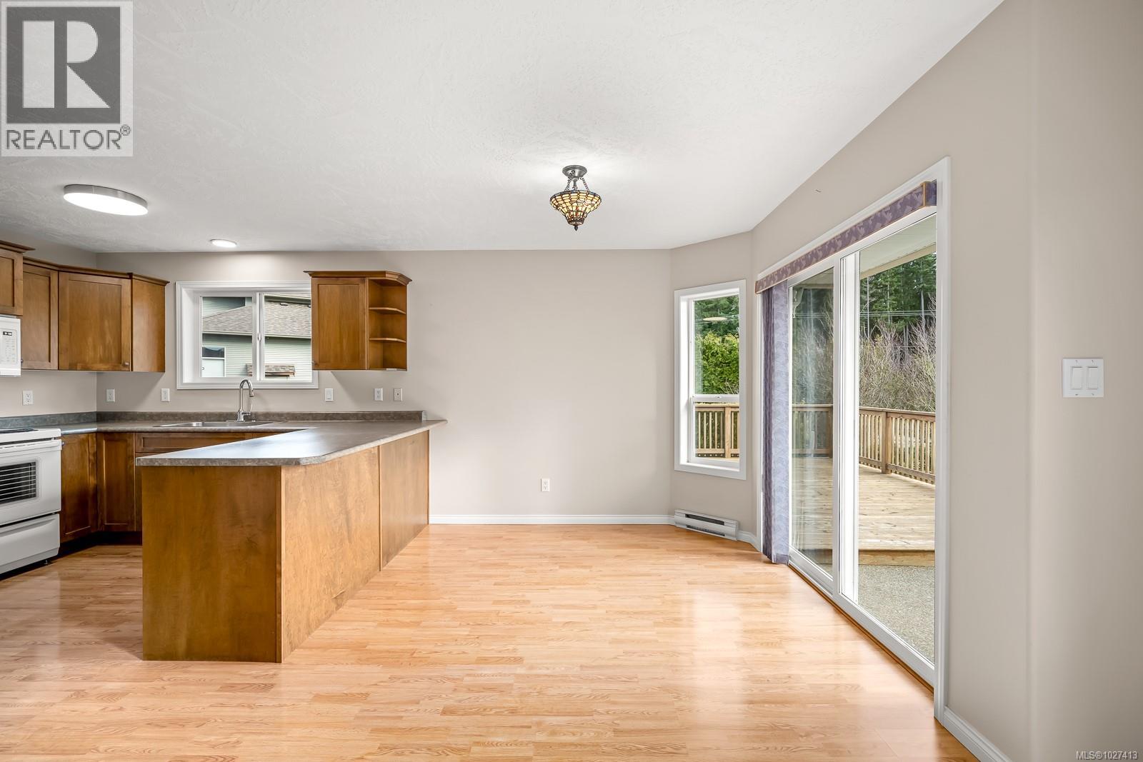 1291 Ridgemount Dr, Comox