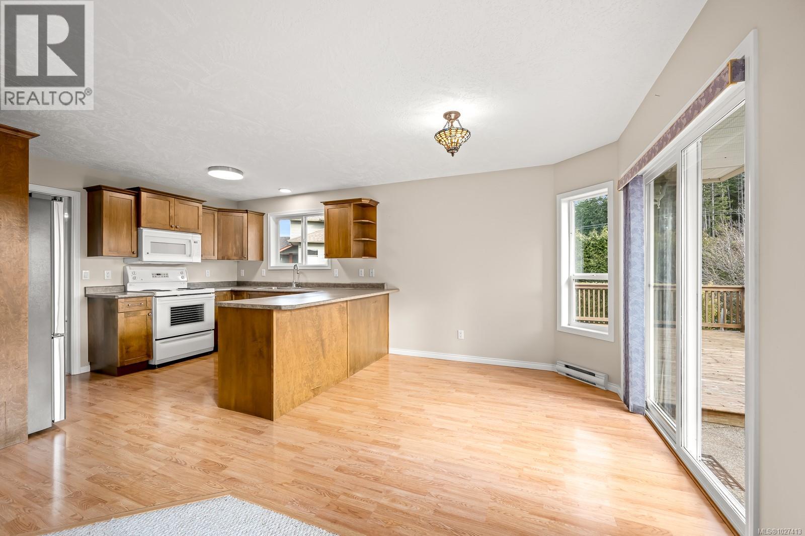 1291 Ridgemount Dr, Comox