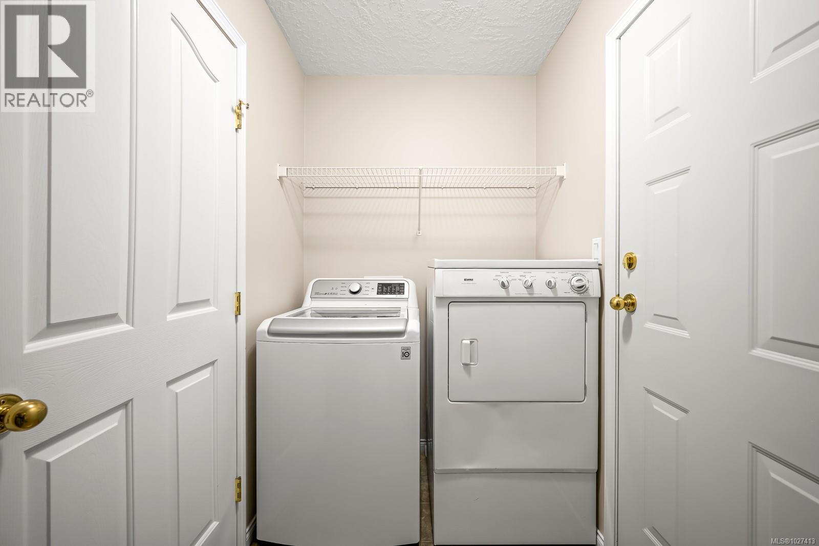 1291 Ridgemount Dr, Comox