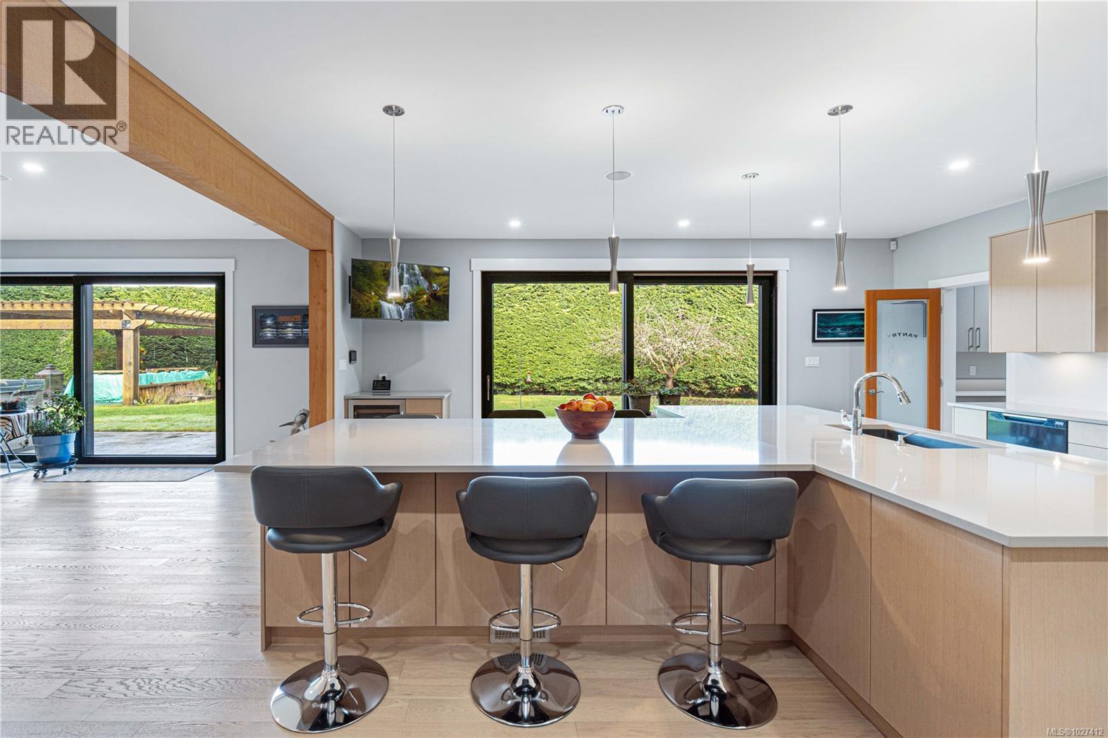 915 Rivers Edge Dr, Nanoose Bay