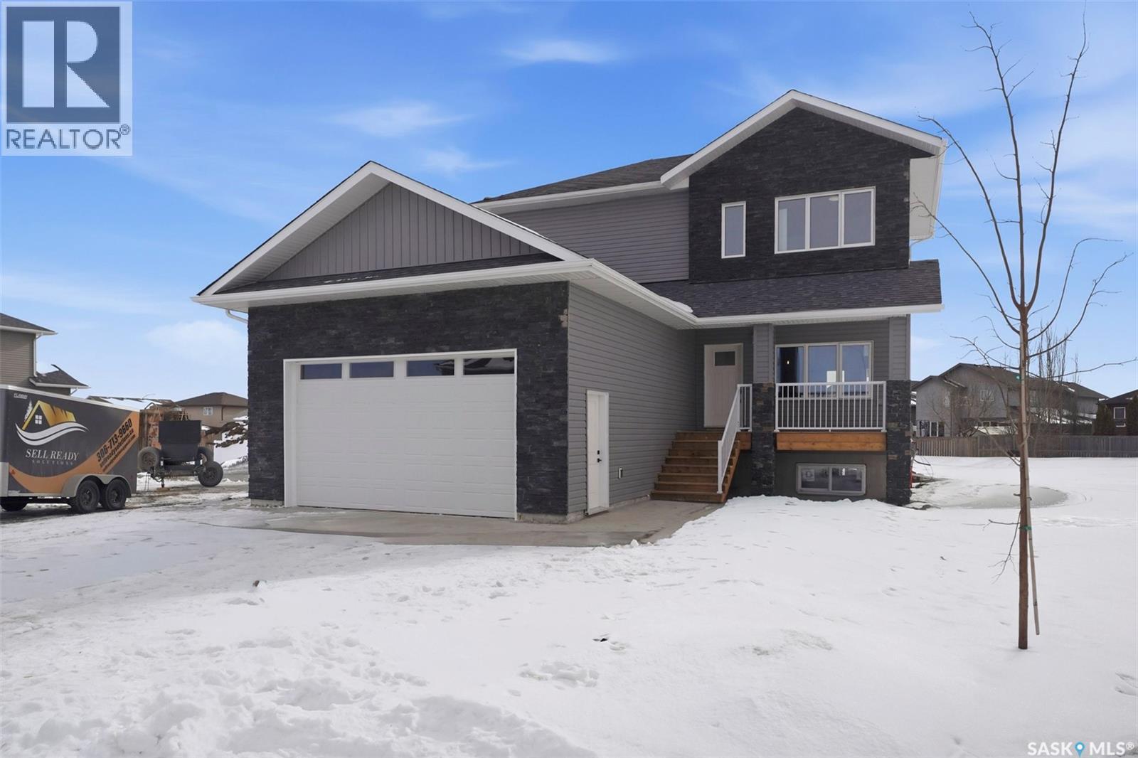 442 Kinloch CRESCENT - Photo 2 of 38, Saskatoon, Saskatchewan