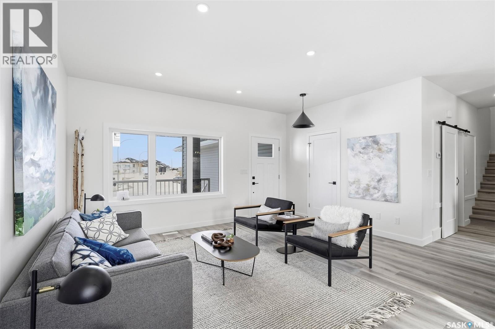 442 Kinloch CRESCENT - Photo 5 of 38, Saskatoon, Saskatchewan