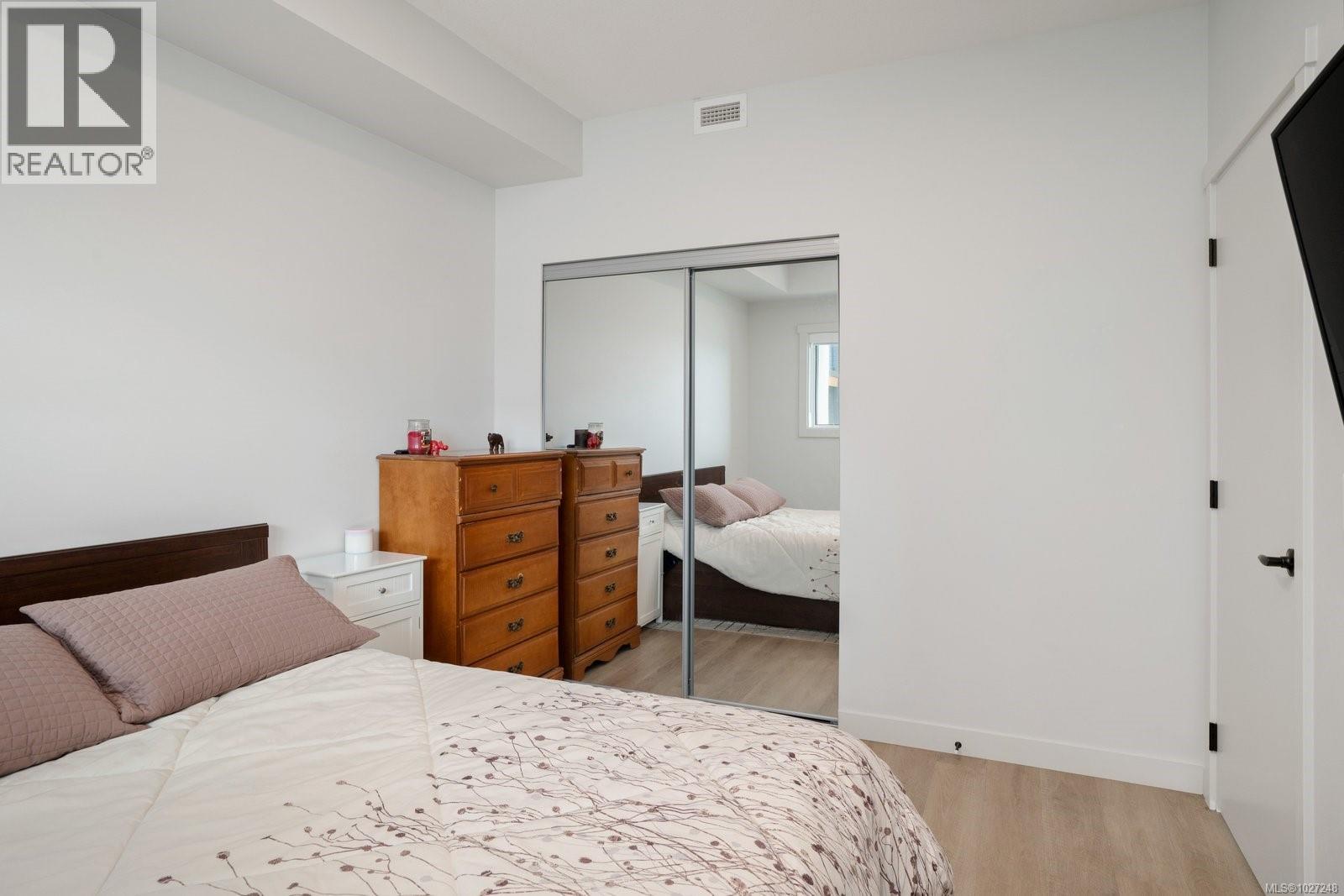 104 2461 Gateway Road, Langford