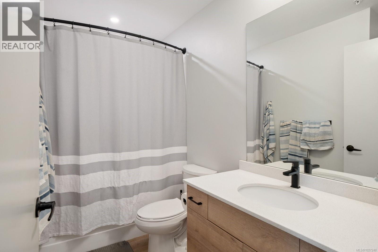 104 2461 Gateway Road, Langford