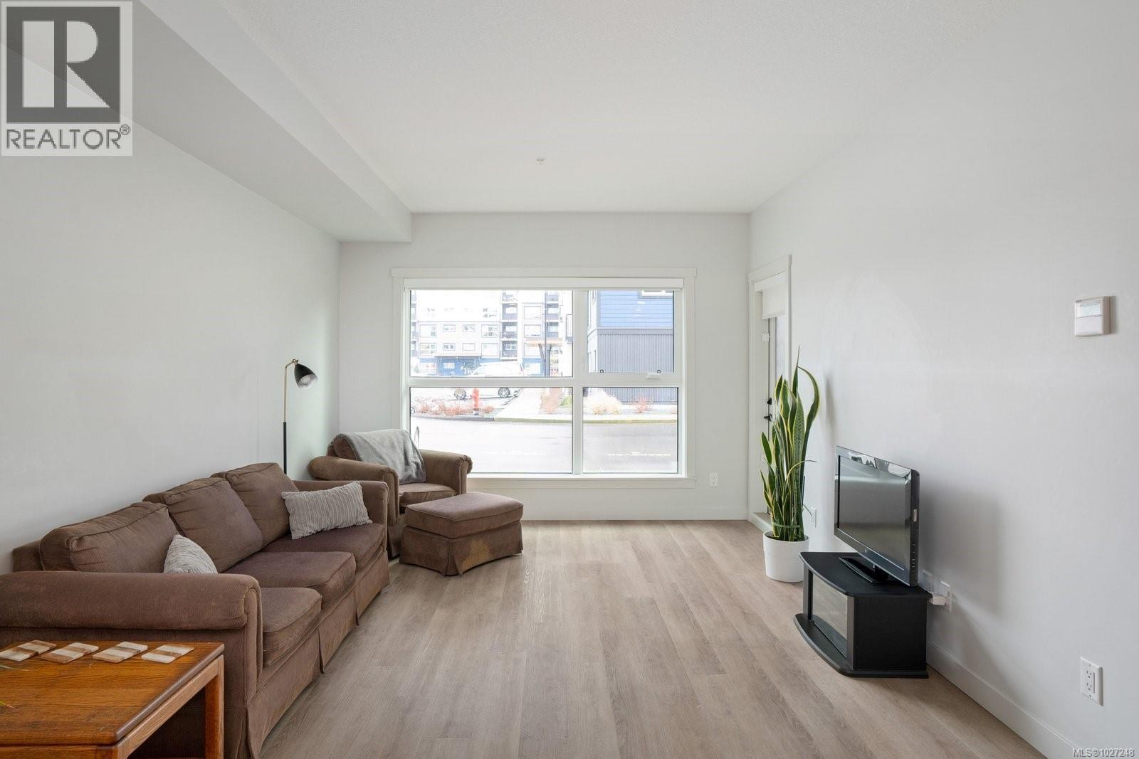 104 2461 Gateway Road, Langford