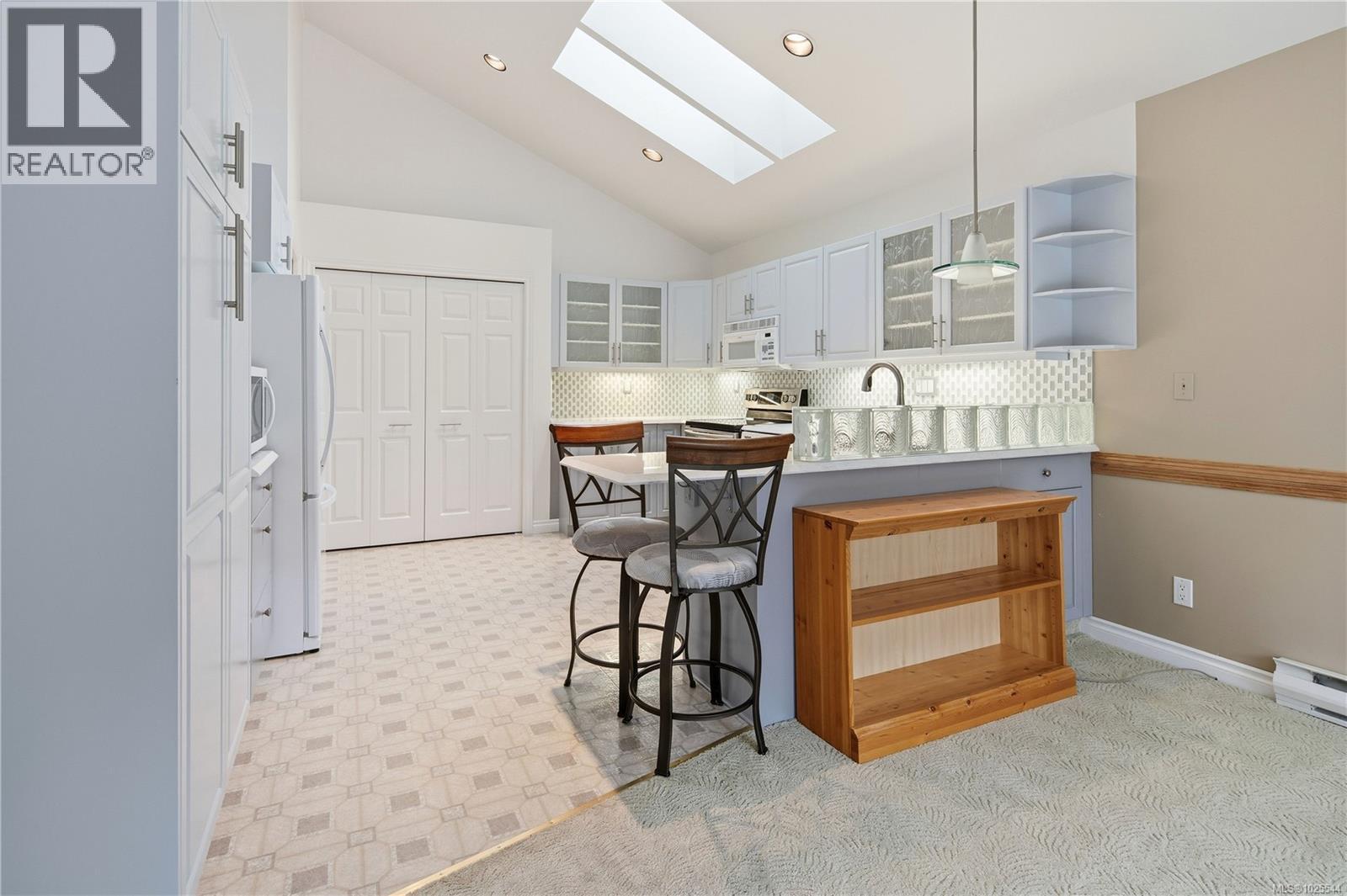 20 928 Bearwood Lane, Saanich