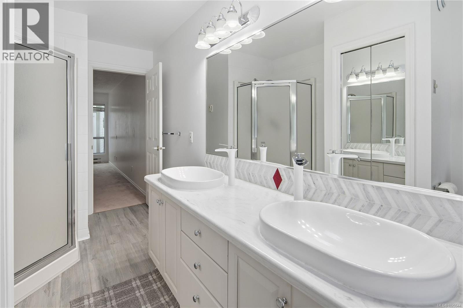 20 928 Bearwood Lane, Saanich