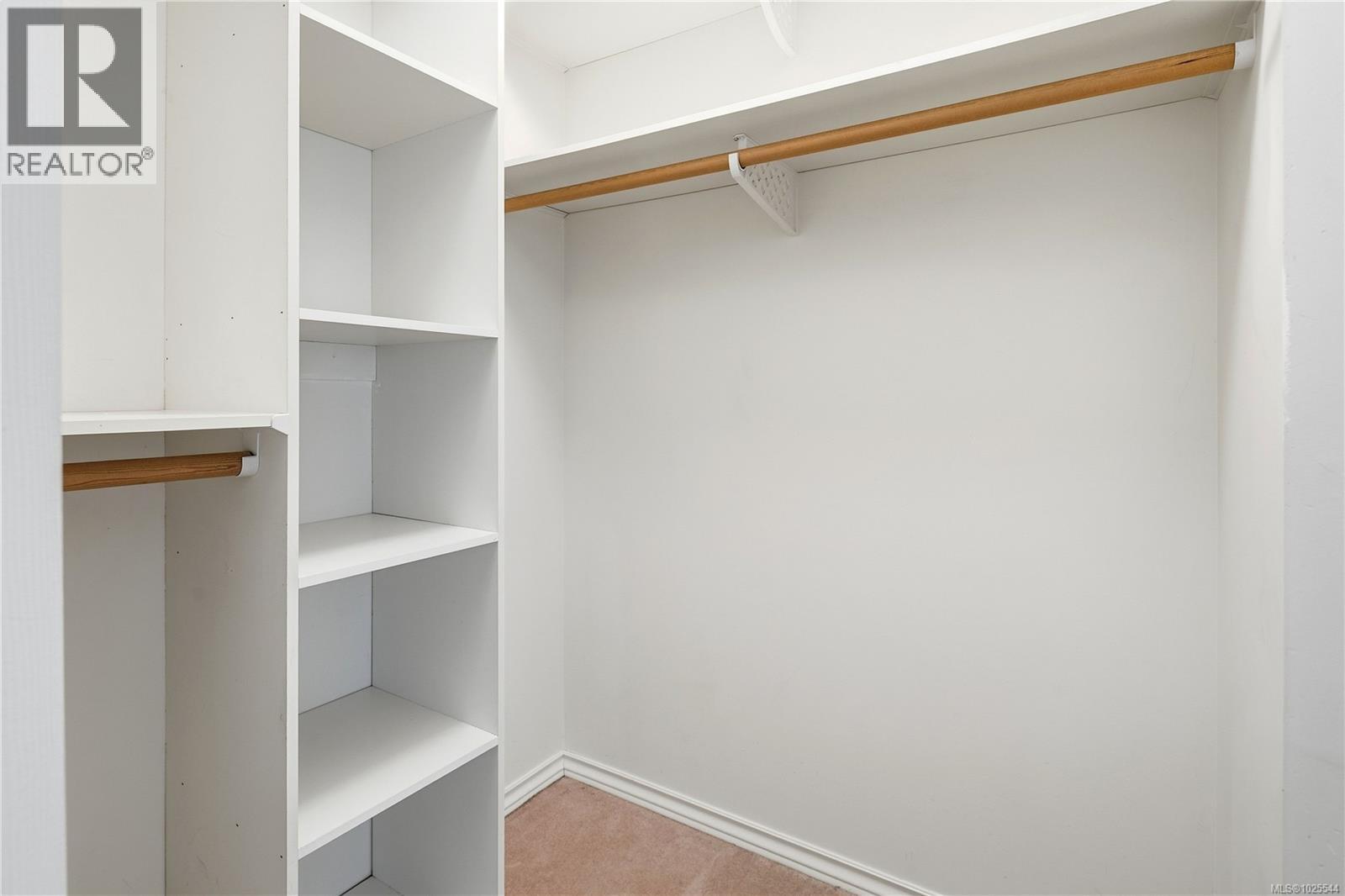 20 928 Bearwood Lane, Saanich