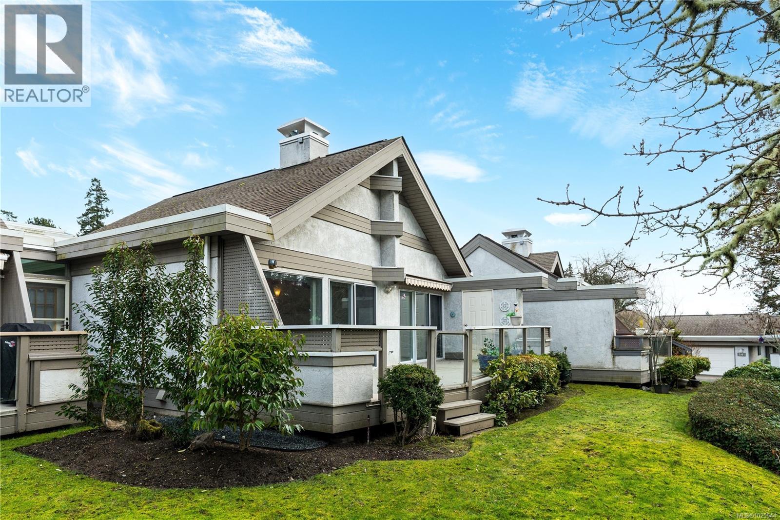 20 928 Bearwood Lane, Saanich