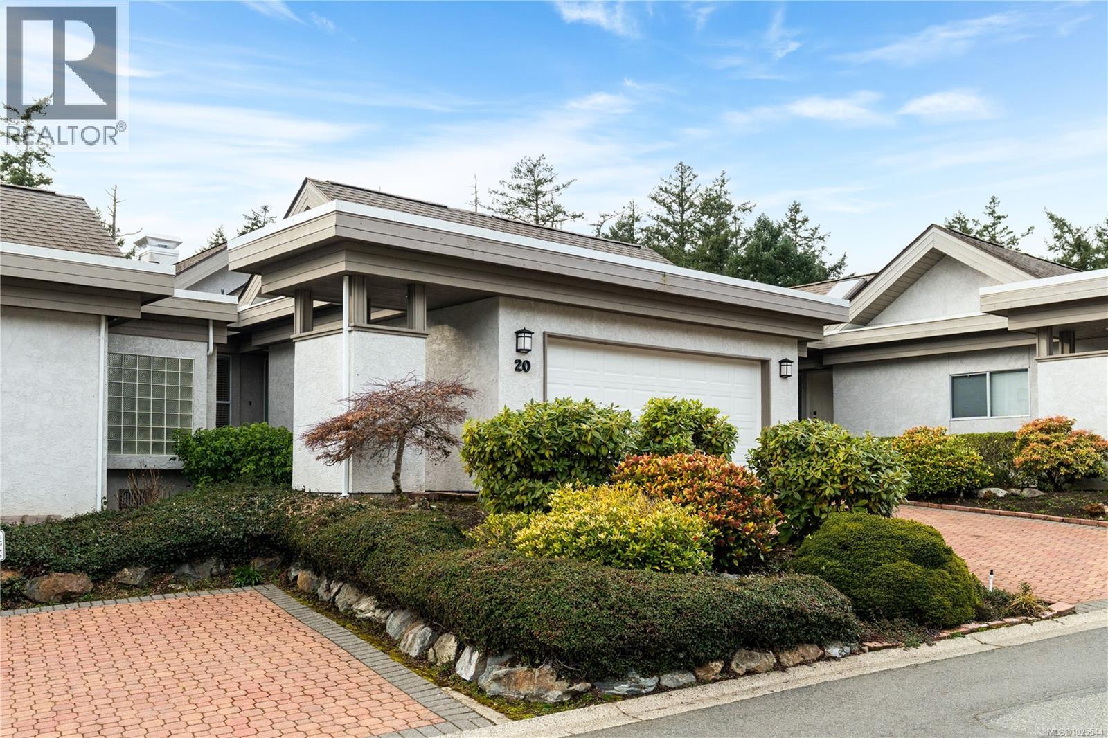 20 928 Bearwood Lane, Saanich