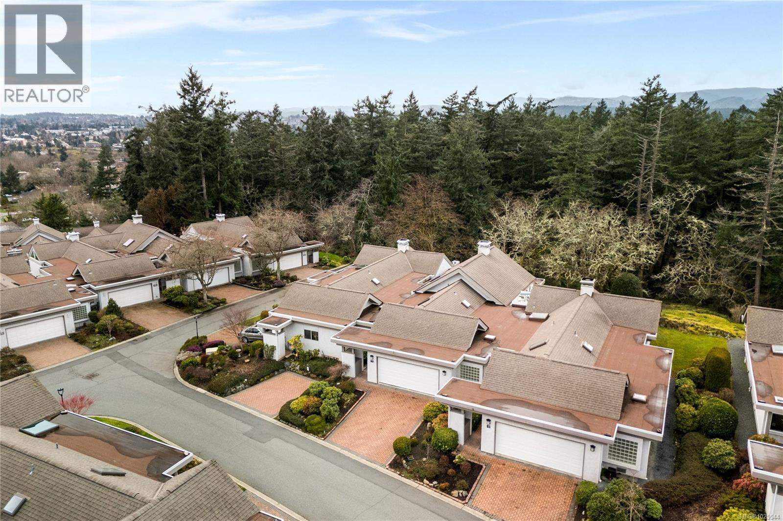 20 928 Bearwood Lane, Saanich