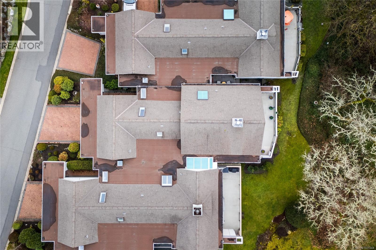 20 928 Bearwood Lane, Saanich