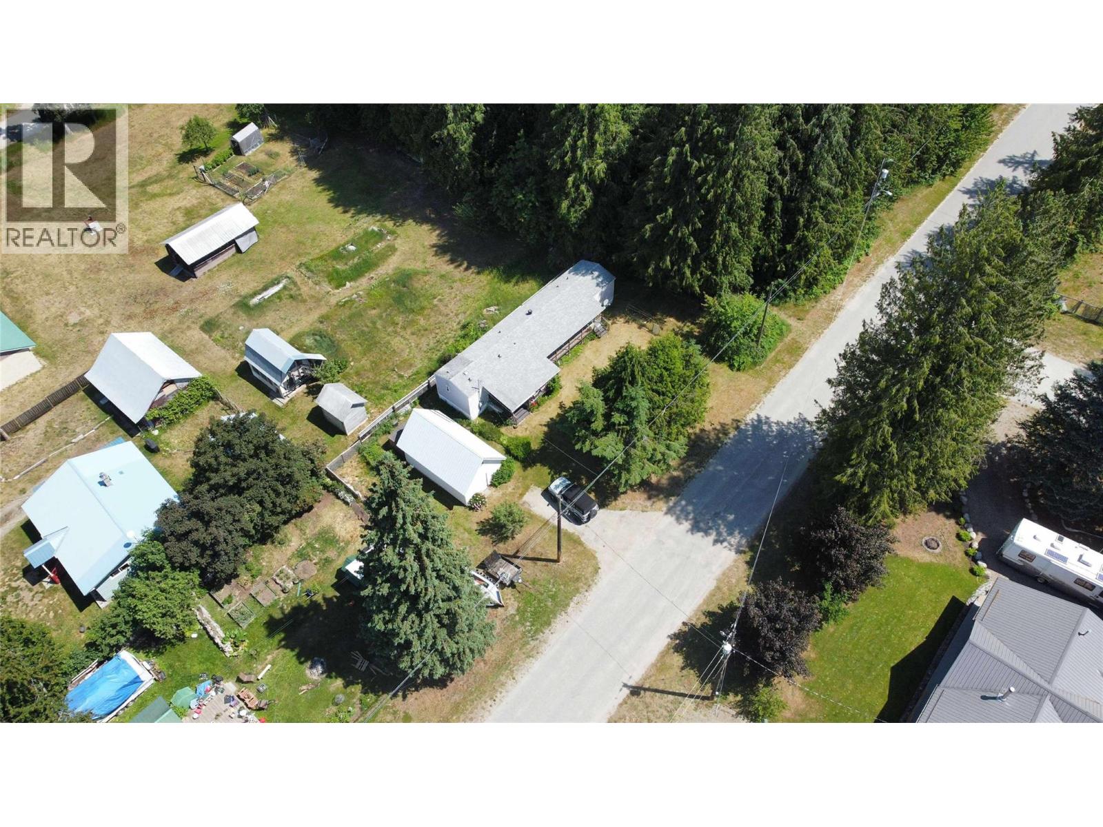 612 Fletcher Avenue, Slocan
