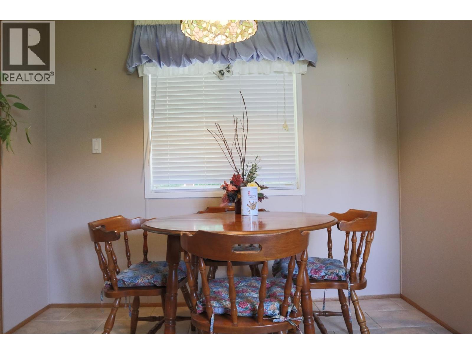 612 Fletcher Avenue, Slocan