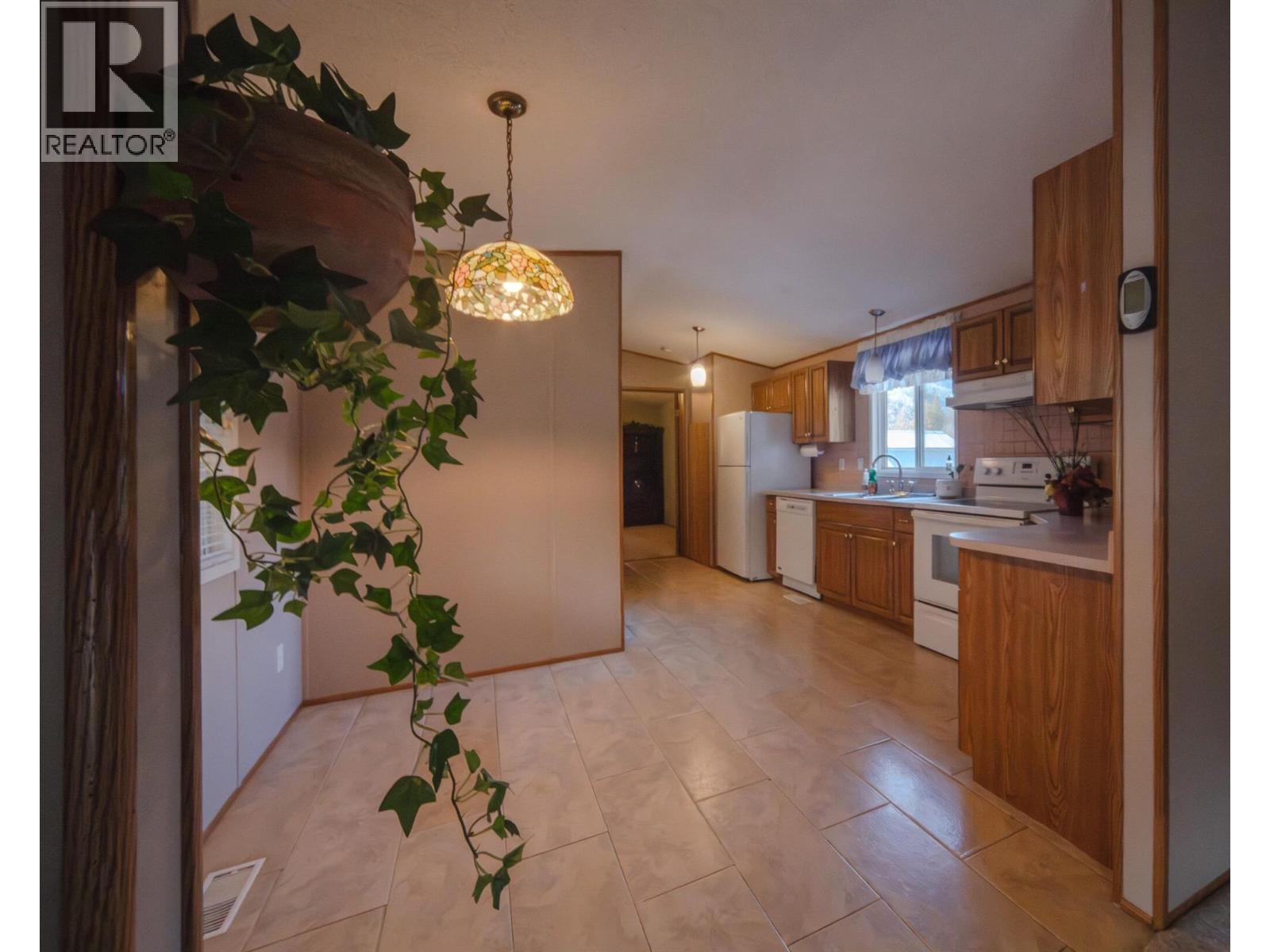 612 Fletcher Avenue, Slocan