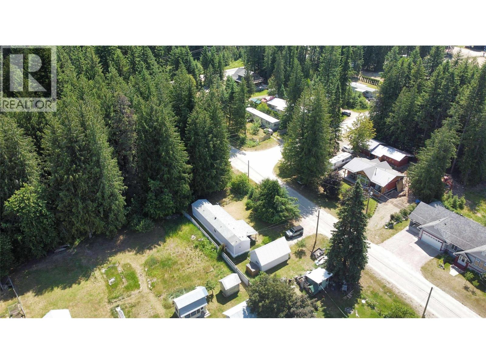 612 Fletcher Avenue, Slocan