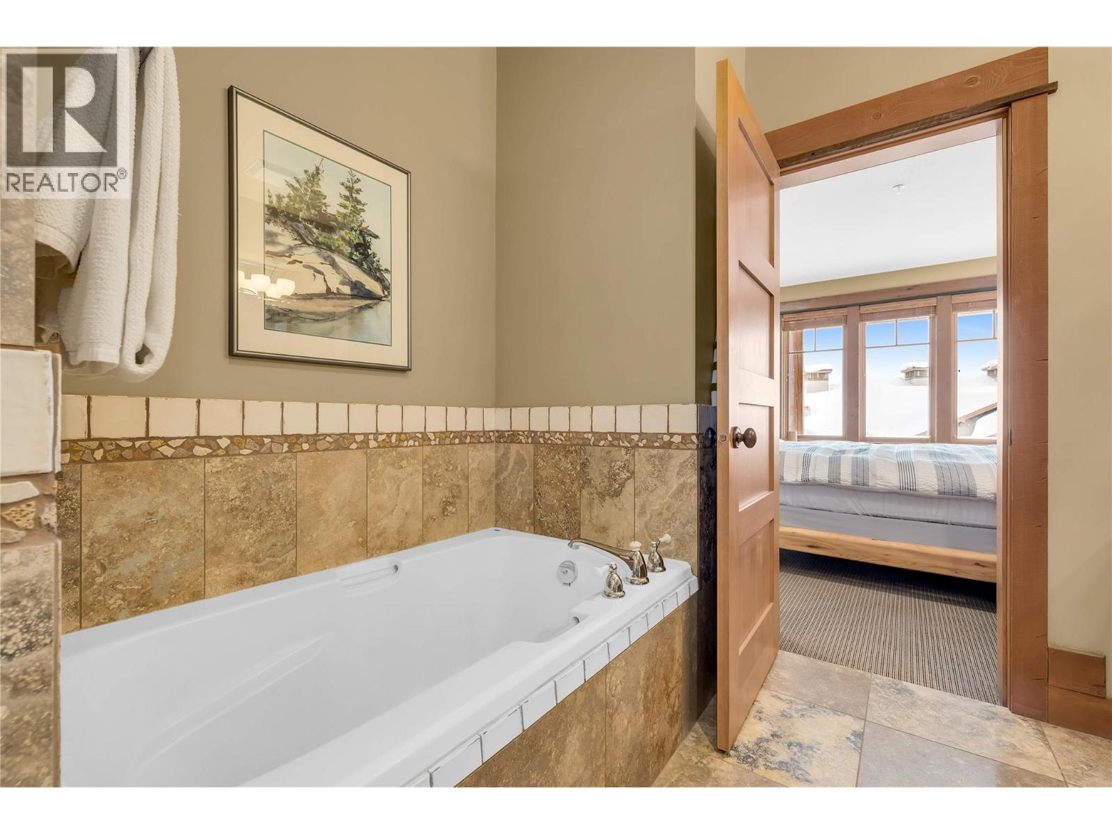 8 255 Feathertop Way, Big White