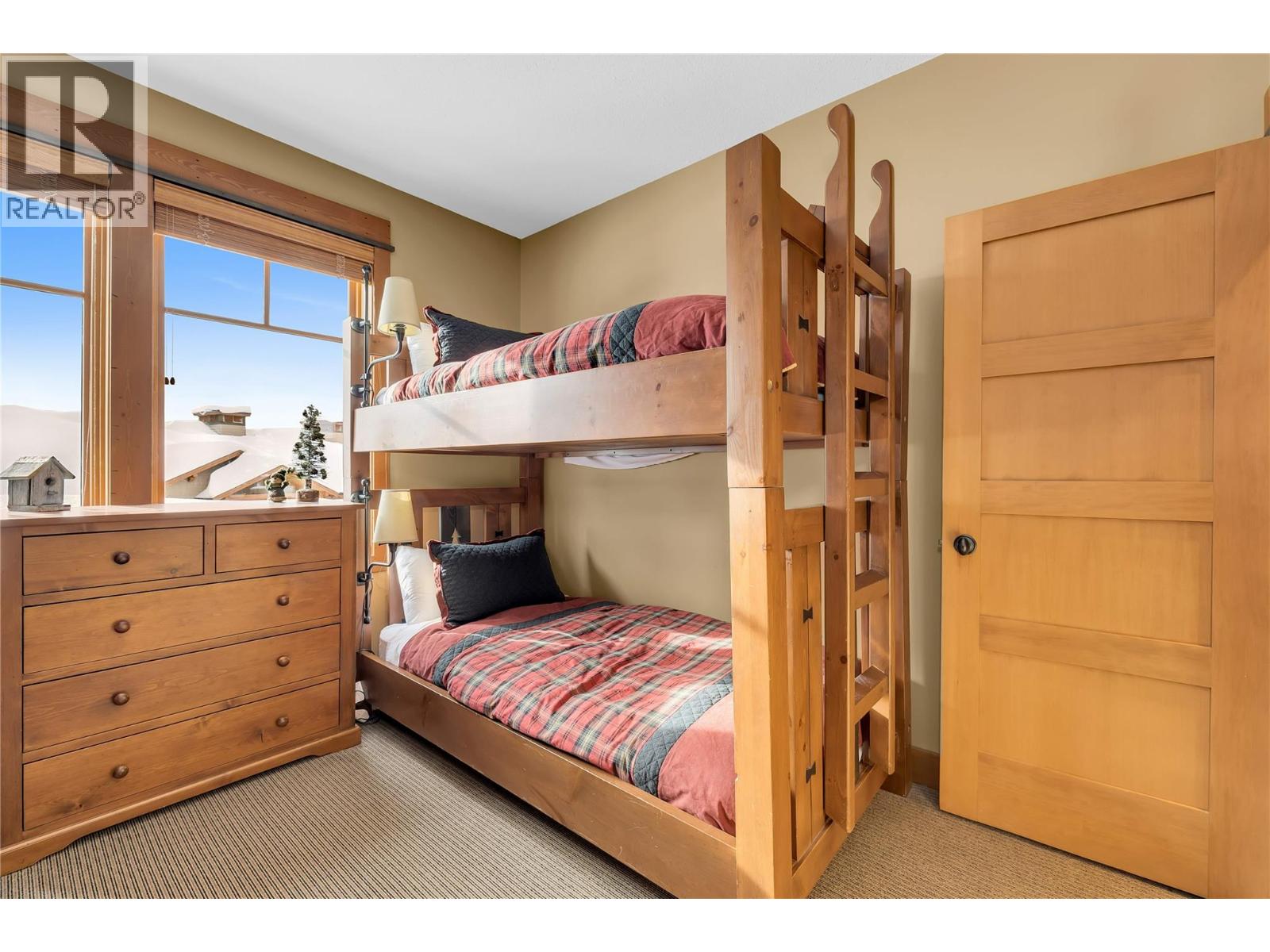 8 255 Feathertop Way, Big White