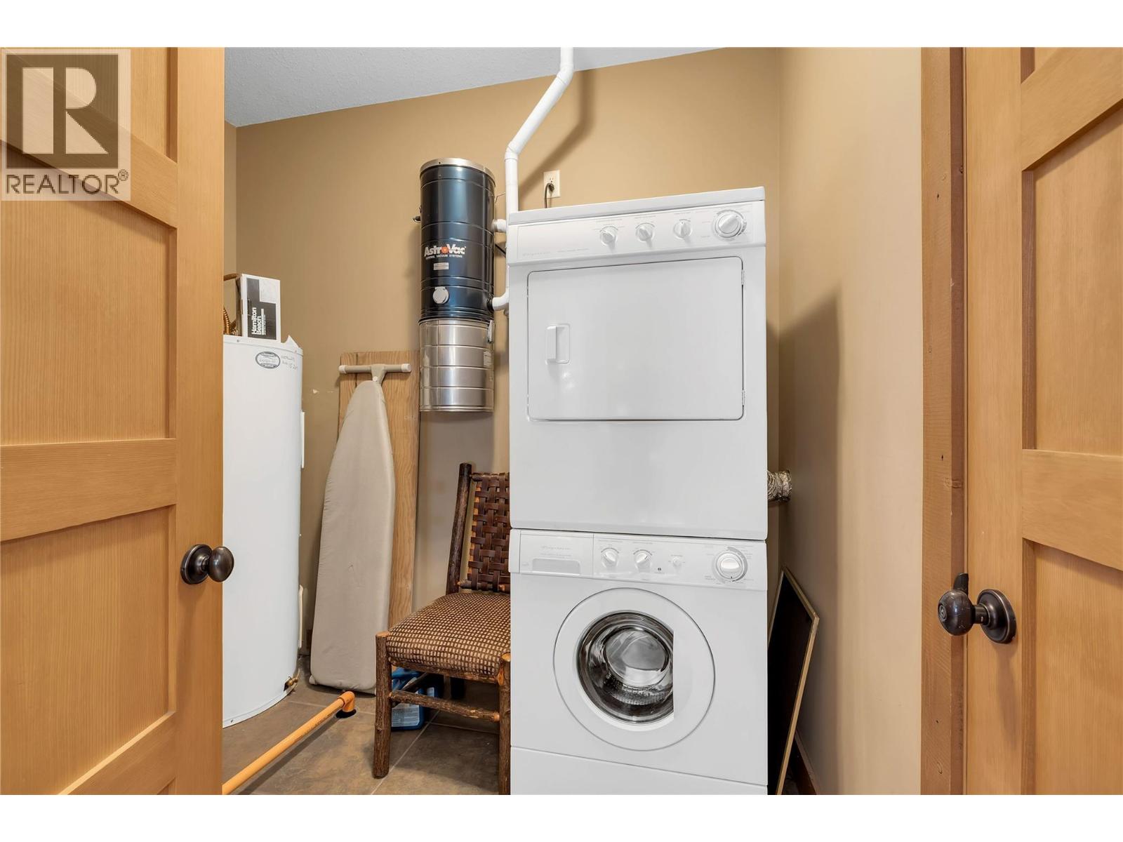 8 255 Feathertop Way, Big White