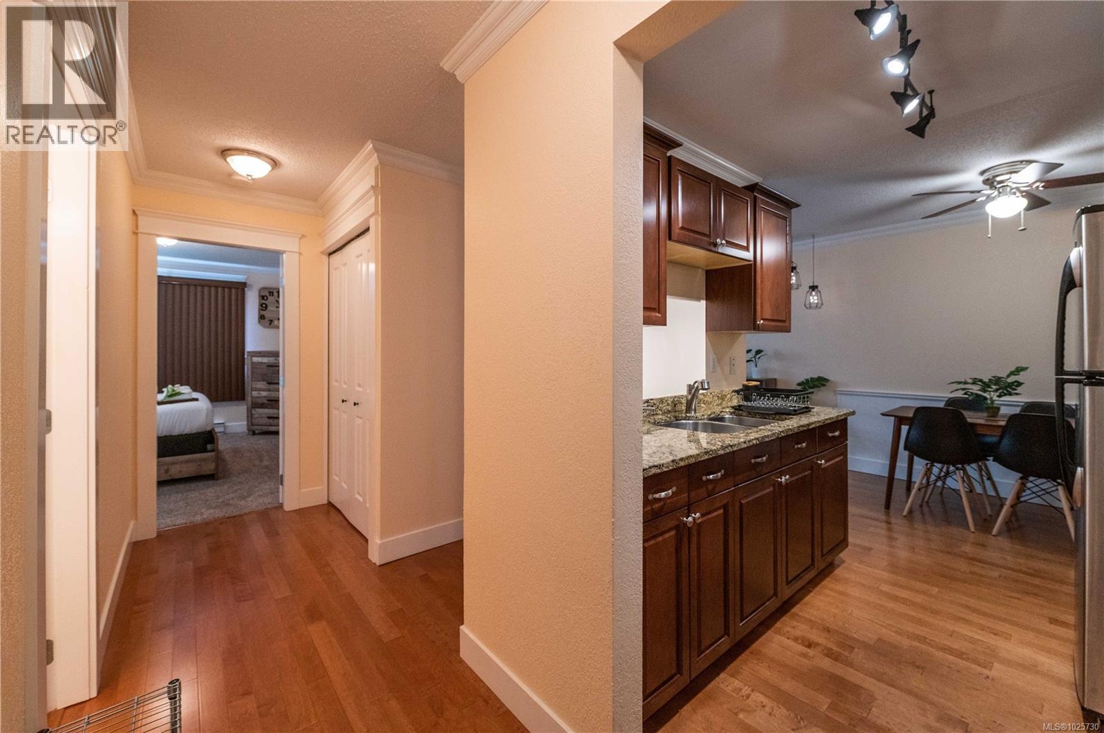 110 1600 Dufferin Cres, Nanaimo