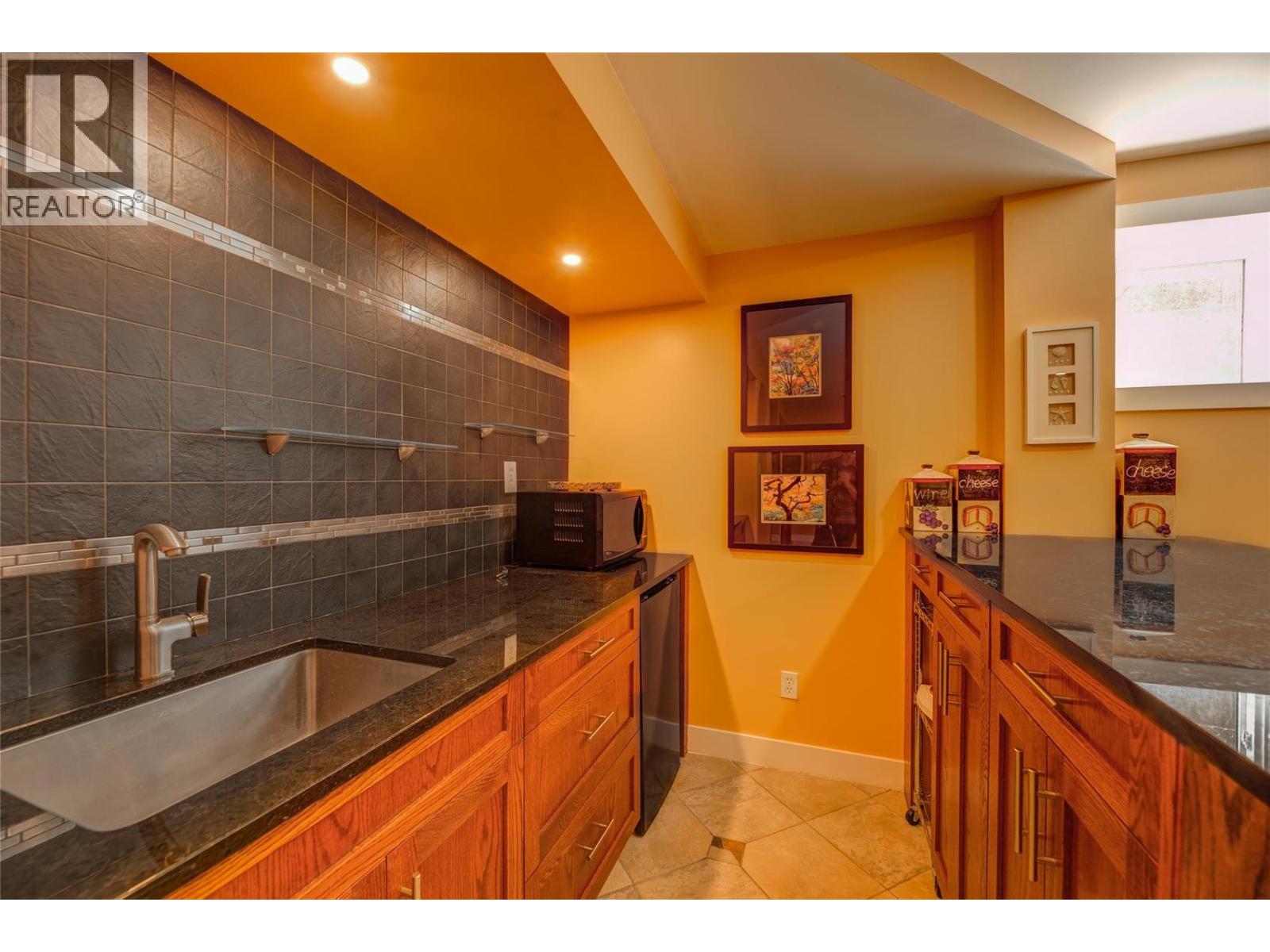 1870 Bayview Court, West Kelowna