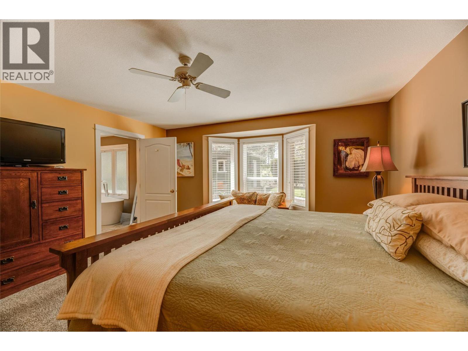 1870 Bayview Court, West Kelowna