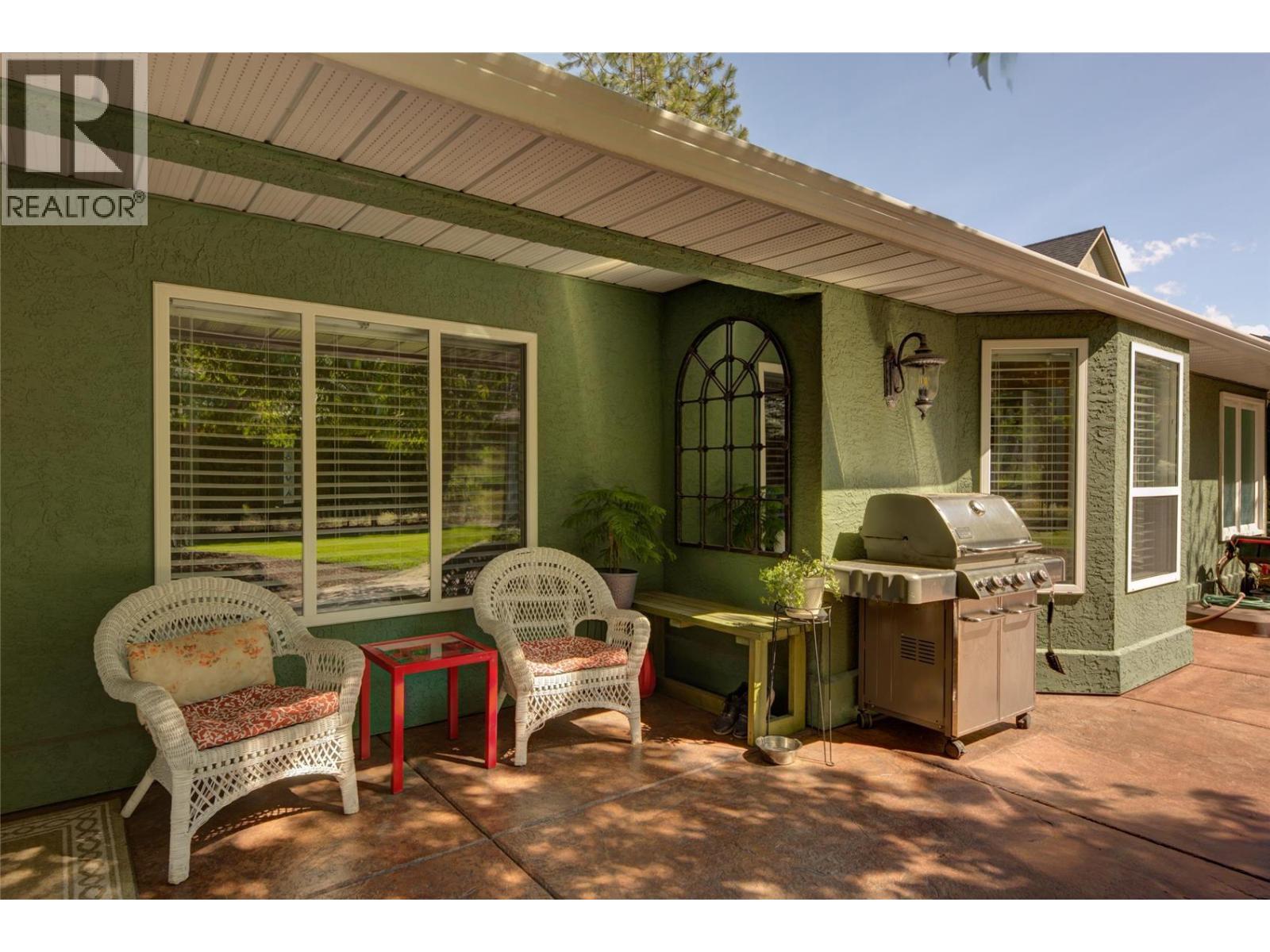 1870 Bayview Court, West Kelowna